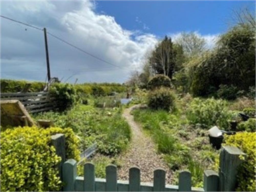 Hillview, Station Road, Little Bytham, Grantham Eckfords Estate Agents