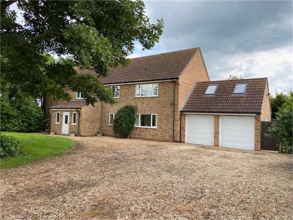 4 Barnes Drove, BOURNE, Lincs Eckfords Estate Agents