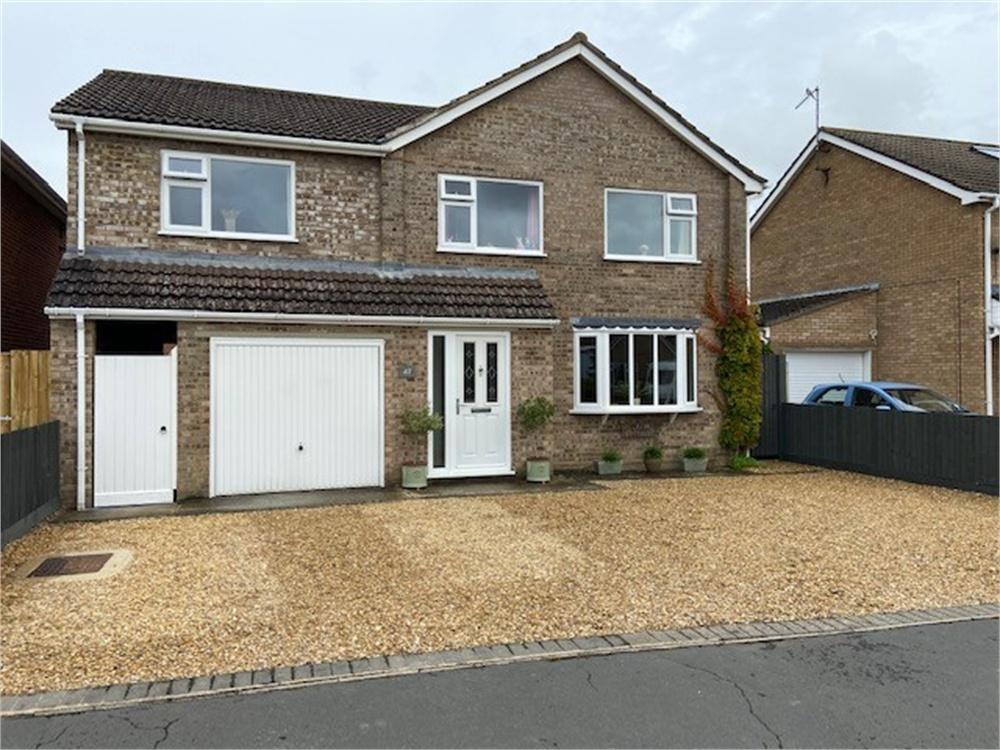 Saxon Way, BOURNE Eckfords Estate Agents