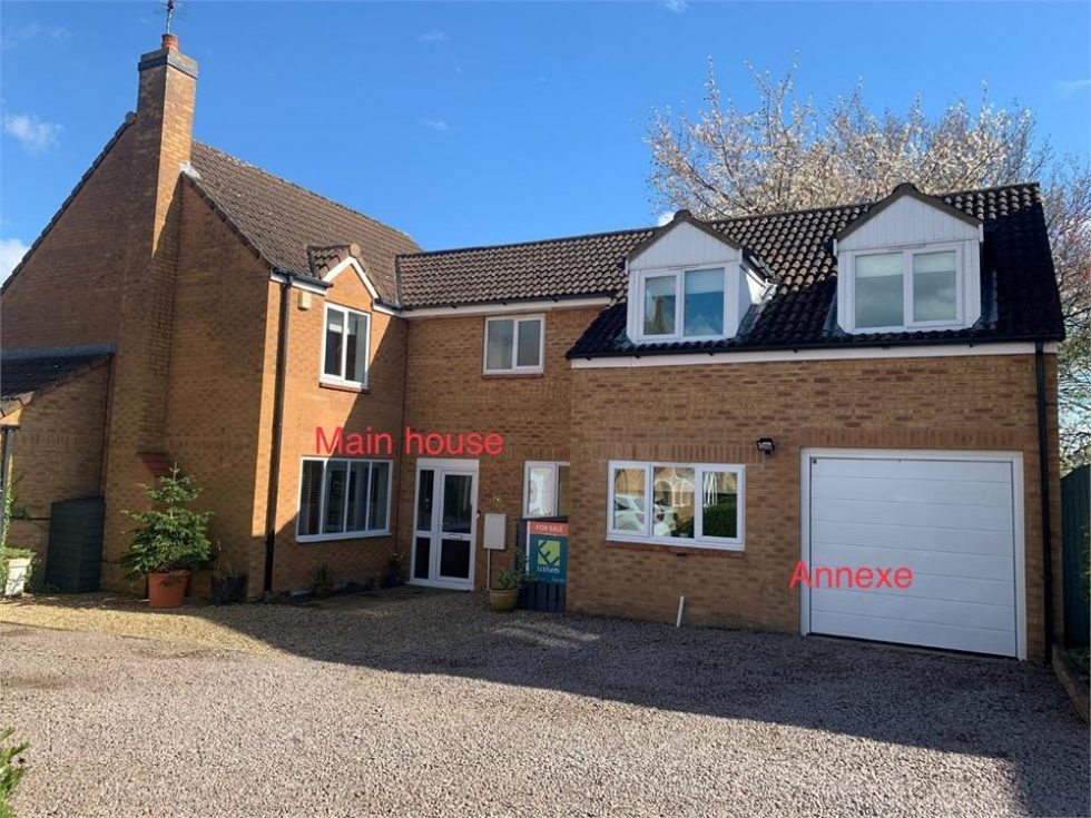 16 Lawrance Way, Thurlby, Nr Bourne, Lincs Eckfords Estate Agents