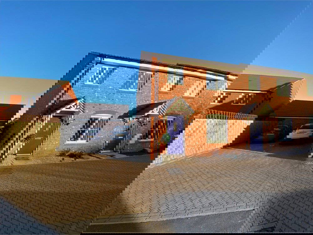 Uttoxeter Close, BOURNE Eckfords Estate Agents